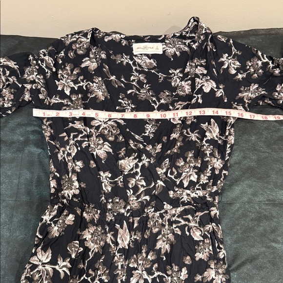 🔥Abercrombie & Fitch Black and Cream Floral Jumpsuit🔥 - Picture 2 of 6